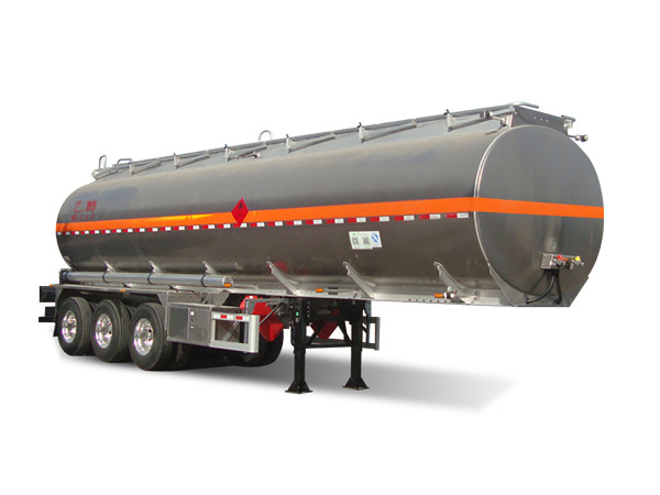 這20臺(tái)車(chē)一交付，液罐車(chē)升級(jí)新高度