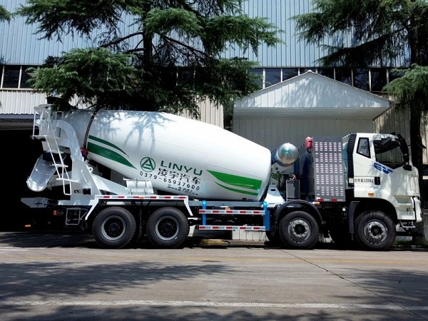 水泥罐車裝料卸料的注意事項有哪些？