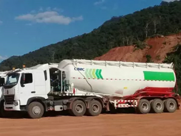 粉粒物料運輸車保養(yǎng)小貼士，為你減少不必要的麻煩和經(jīng)濟損失